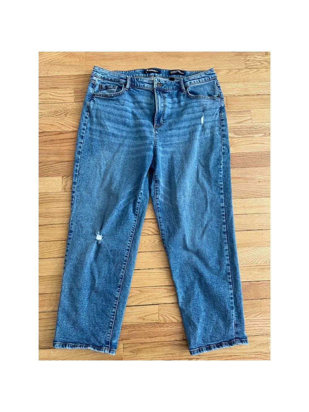 Joe Fresh Women’s Blue Distressed Straight Leg Jeans Size 18W - Picture 2 of 9
